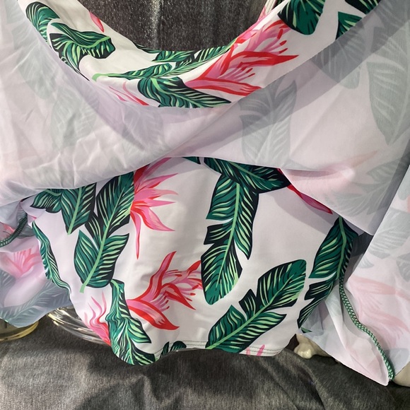 Bathing suit - Picture 4 of 4